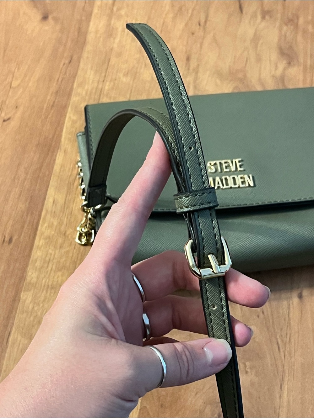 Steve Madden Olive Green Crossbody Bag with Gold Logo - Picture 9 of 10
